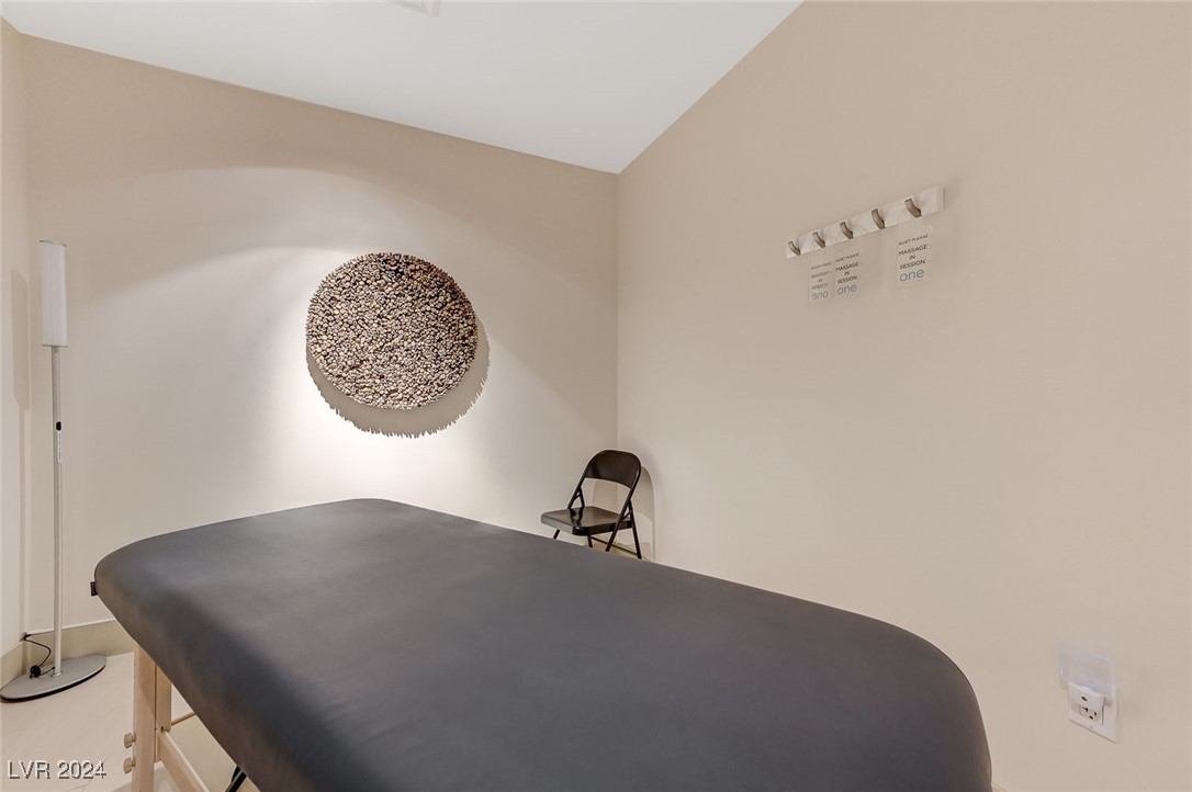 8255 Las Vegas Boulevard 201