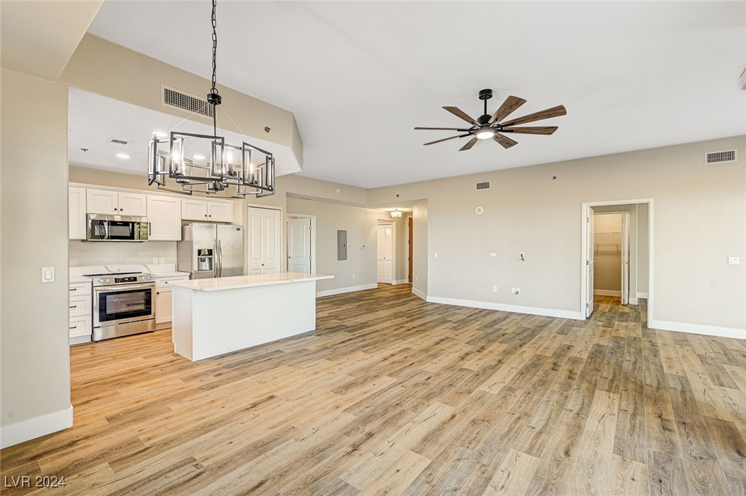 8255 Las Vegas Boulevard 201