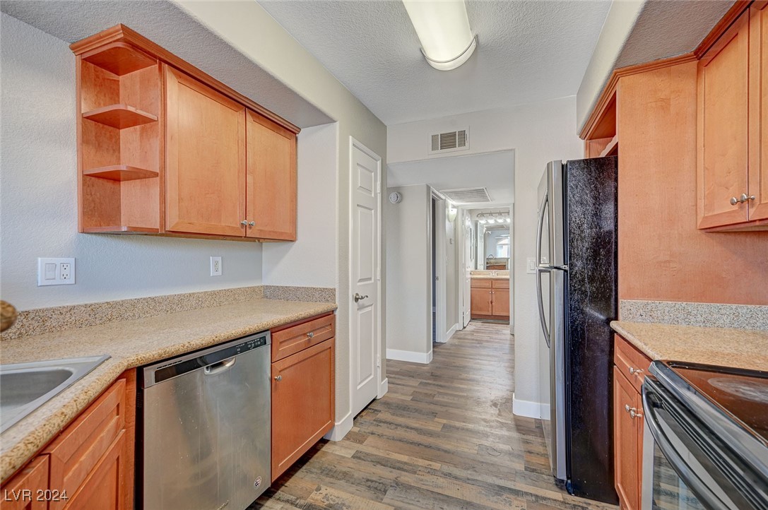 4400 South Jones Boulevard 2064