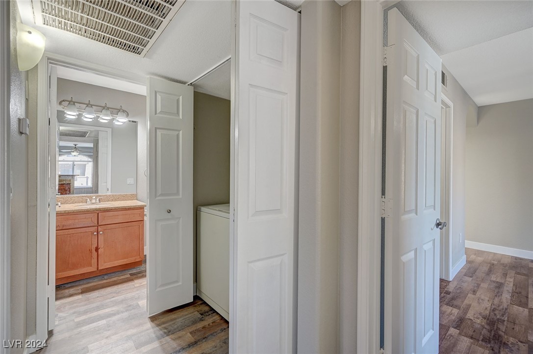 4400 South Jones Boulevard 2064