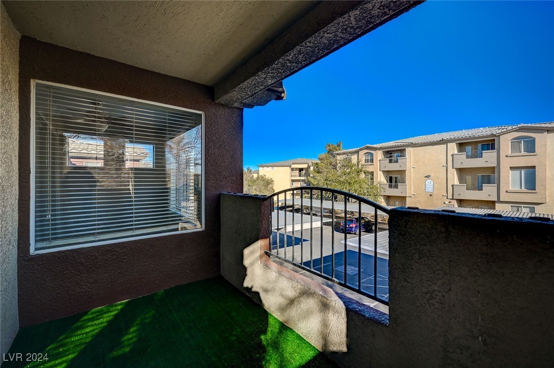 4400 South Jones Boulevard 2064