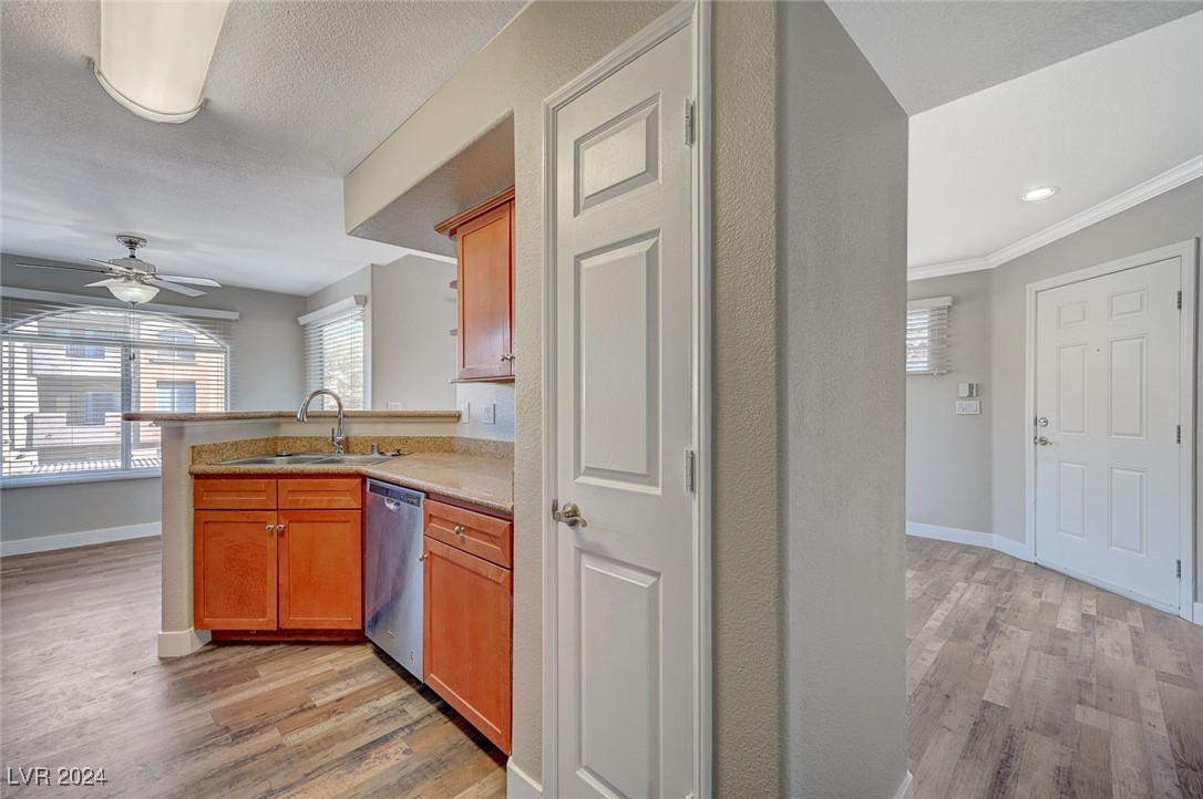 4400 South Jones Boulevard 2064