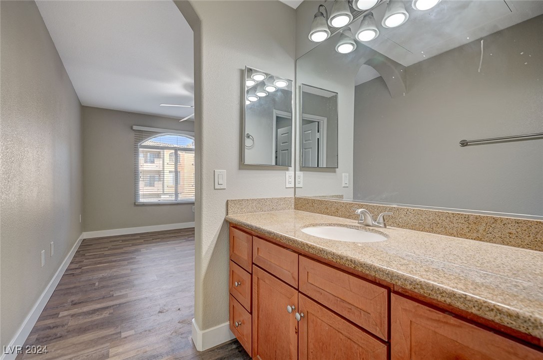 4400 South Jones Boulevard 2064