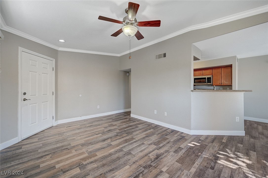 4400 South Jones Boulevard 2064