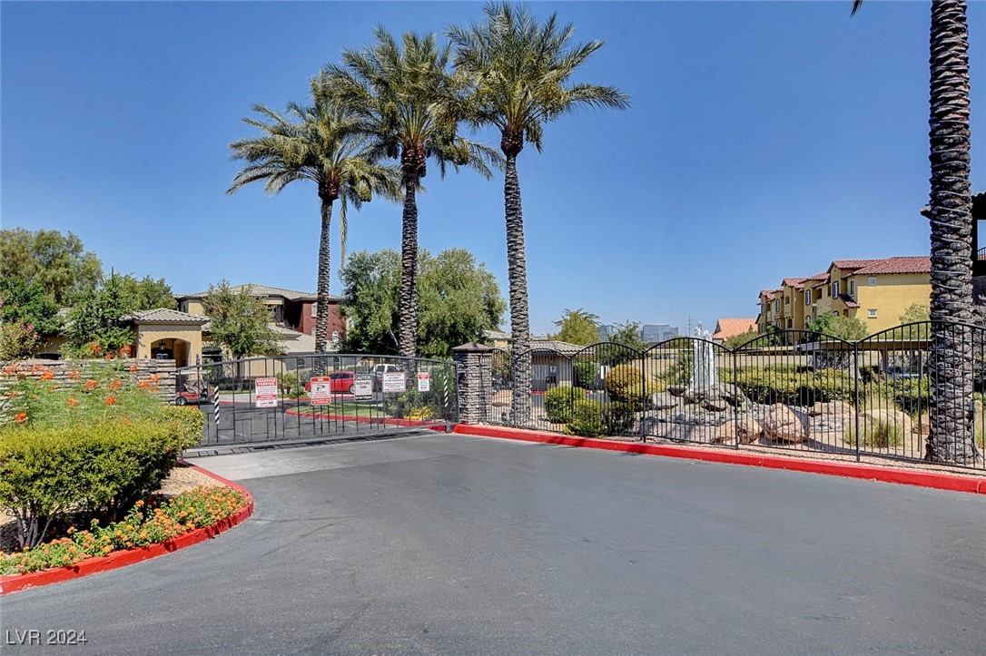 4400 South Jones Boulevard 2064