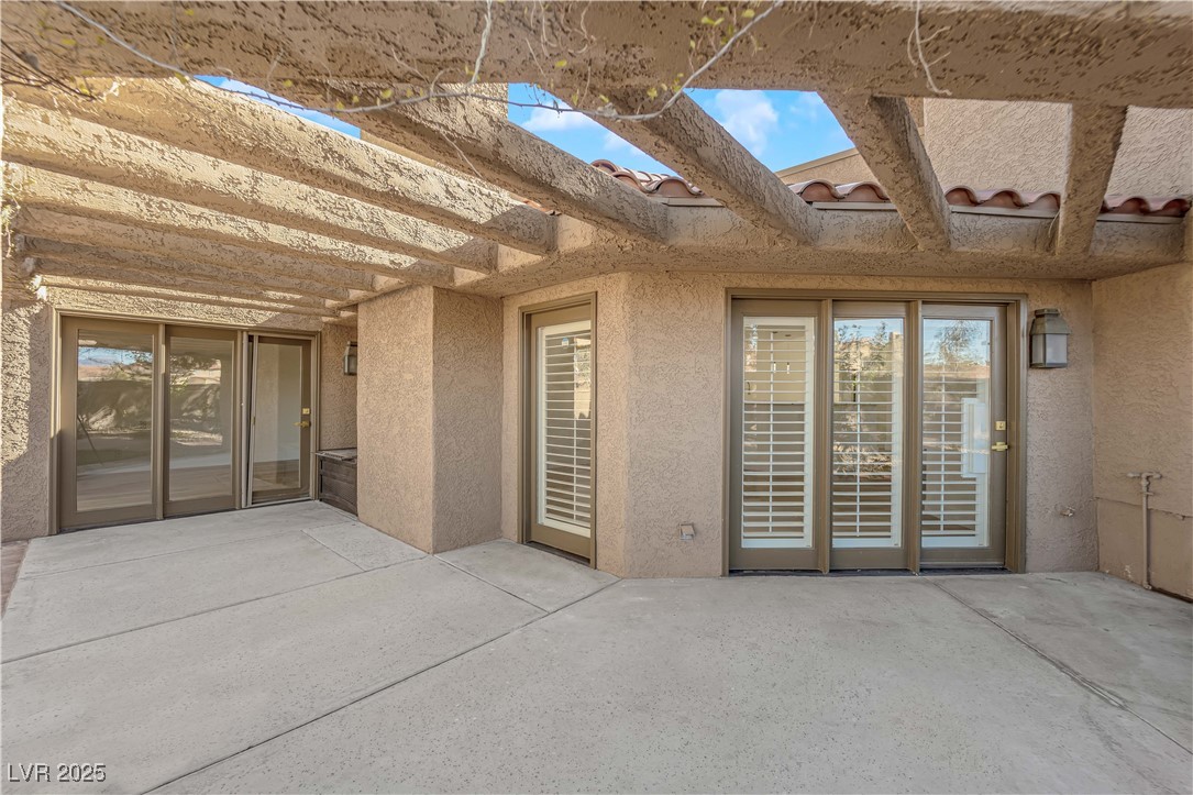 7368 Mission Hills Drive