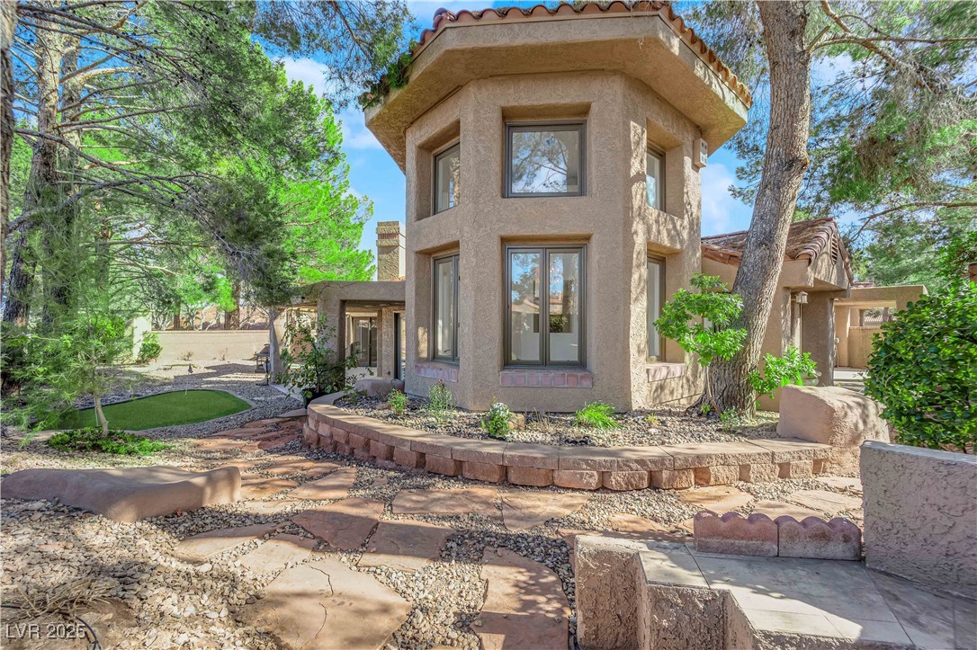 7368 Mission Hills Drive