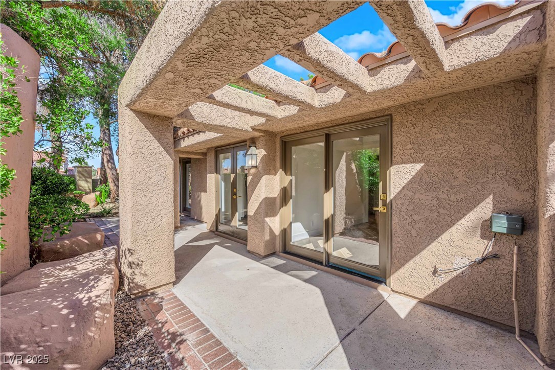 7368 Mission Hills Drive