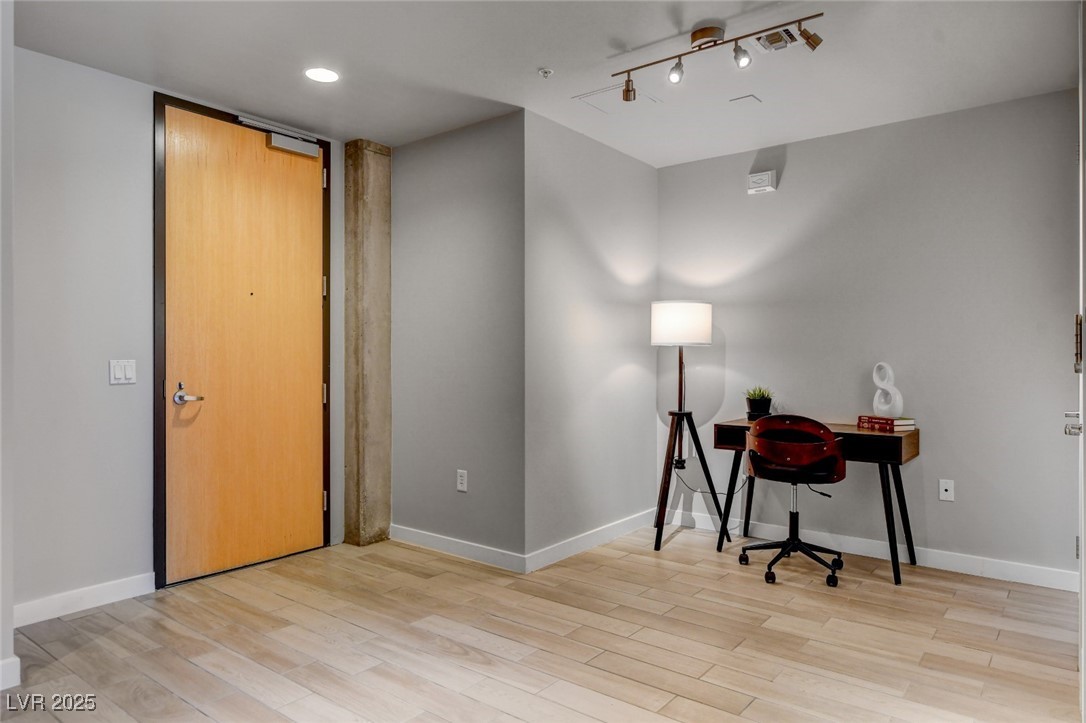 353 East Bonneville Avenue 754