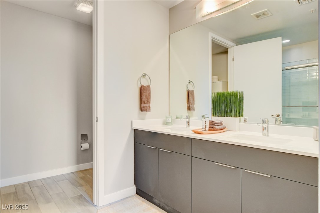 353 East Bonneville Avenue 754