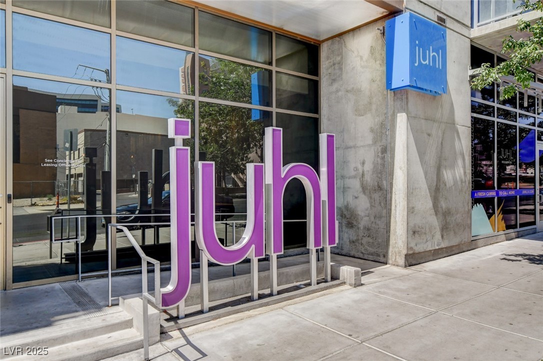 353 East Bonneville Avenue 754