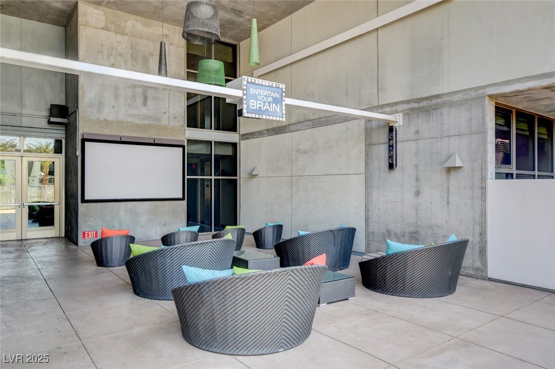 353 East Bonneville Avenue 754