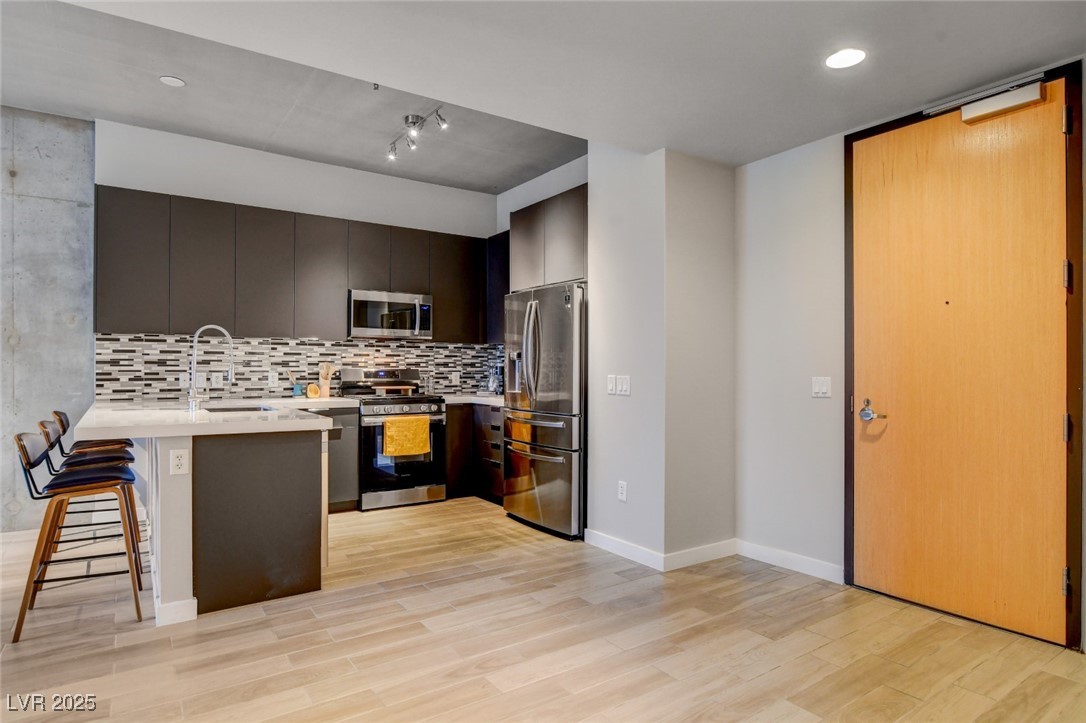 353 East Bonneville Avenue 754