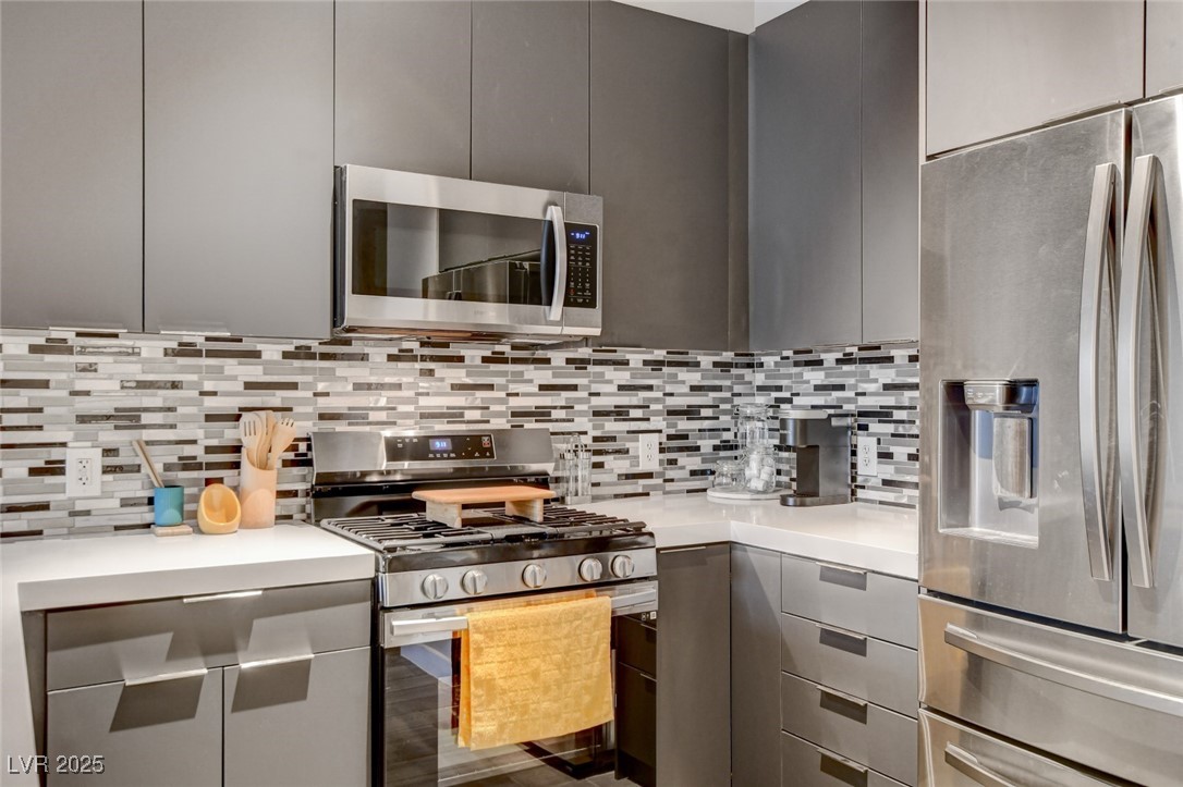 353 East Bonneville Avenue 754