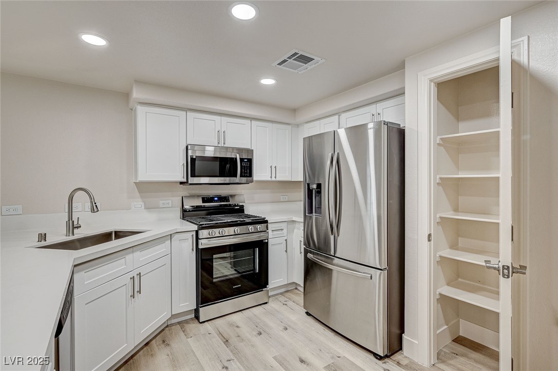 3400 Cabana Drive 1048