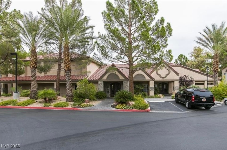 2200 South Fort Apache Road 2217