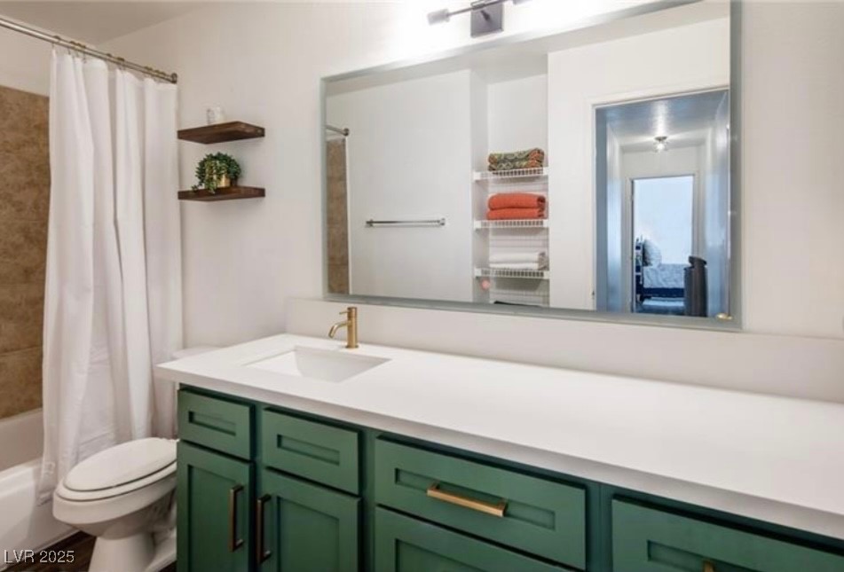 2200 South Fort Apache Road 2217