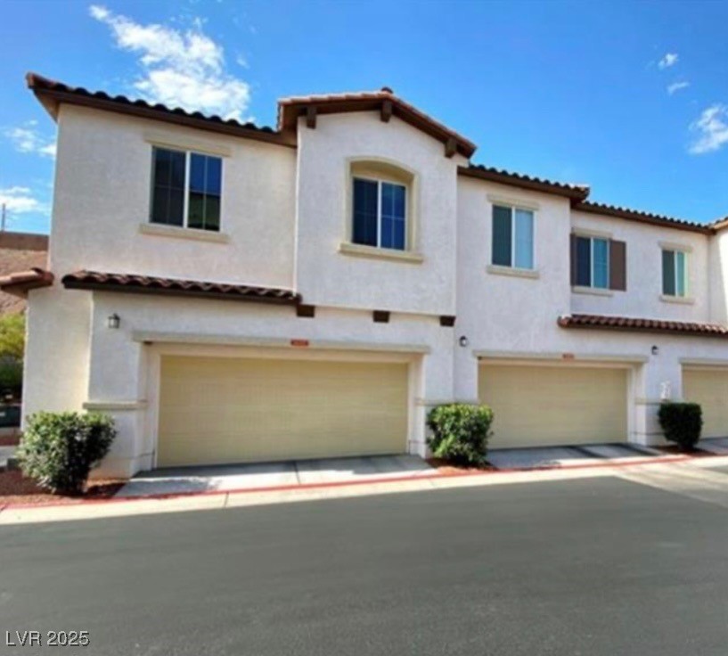 1525 Spiced Wine Avenue 14101