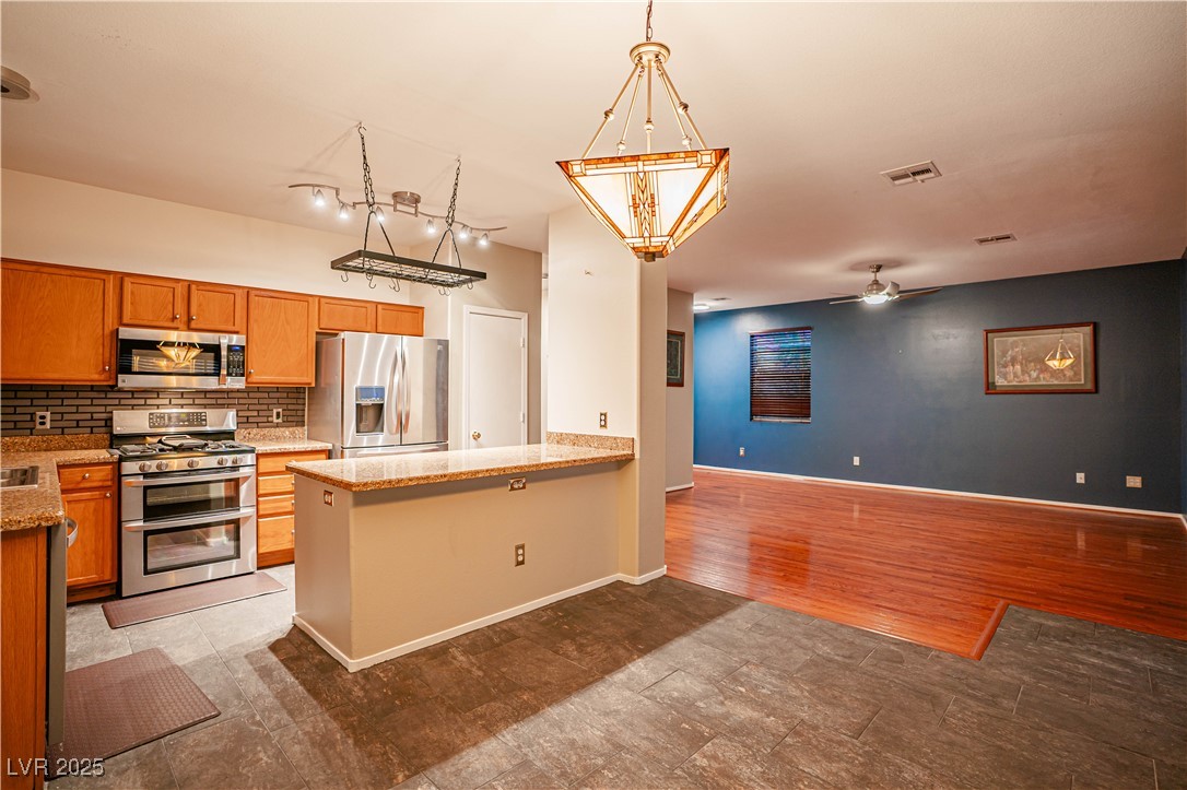 9338 Coral Berry Street