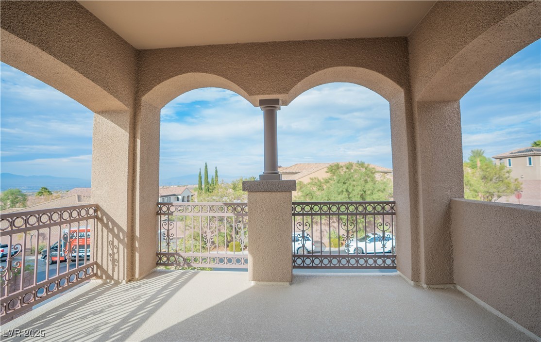 2265 Boutique Avenue