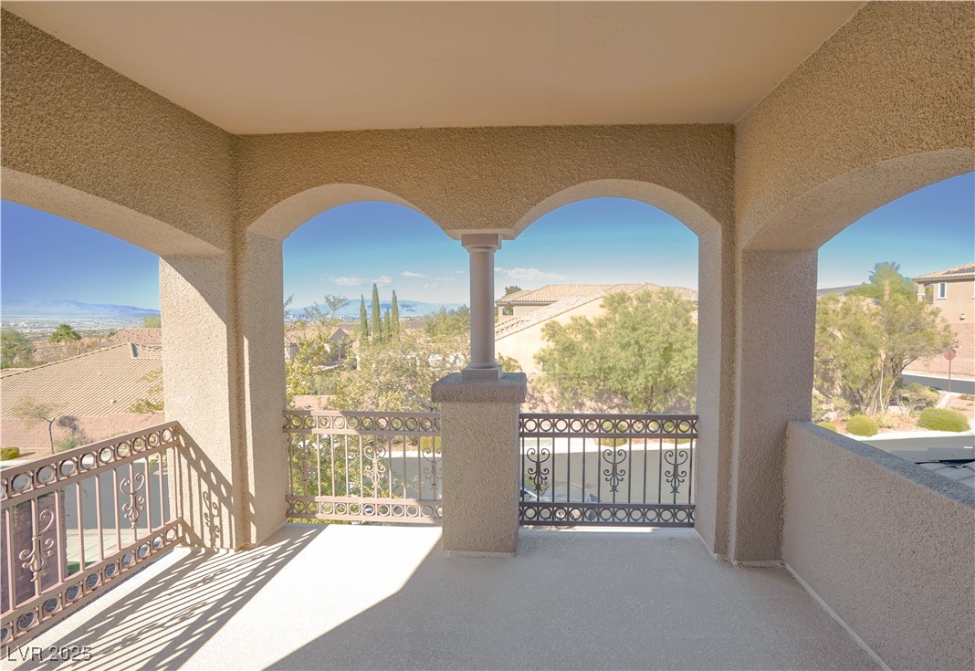 2265 Boutique Avenue