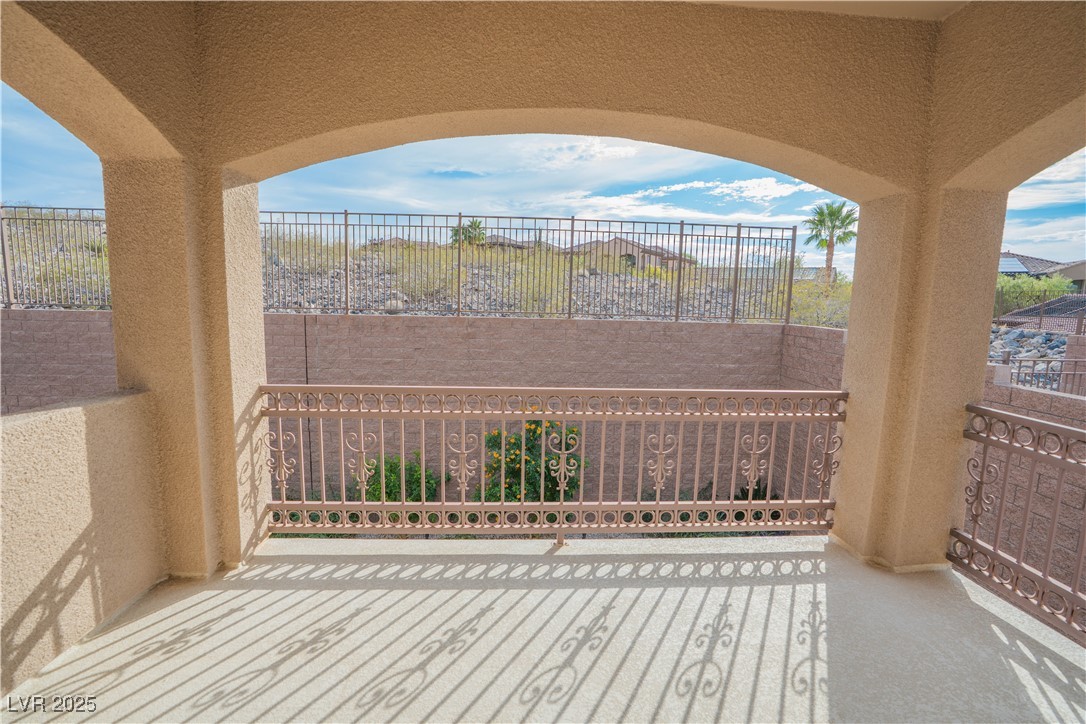 2265 Boutique Avenue