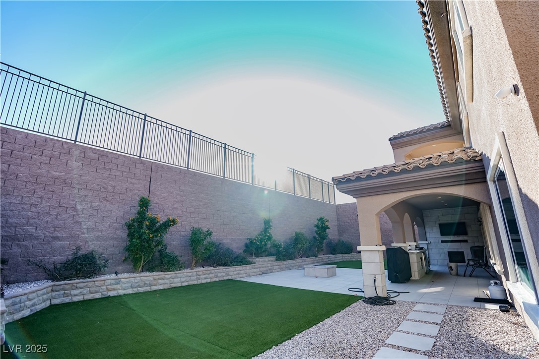 2265 Boutique Avenue