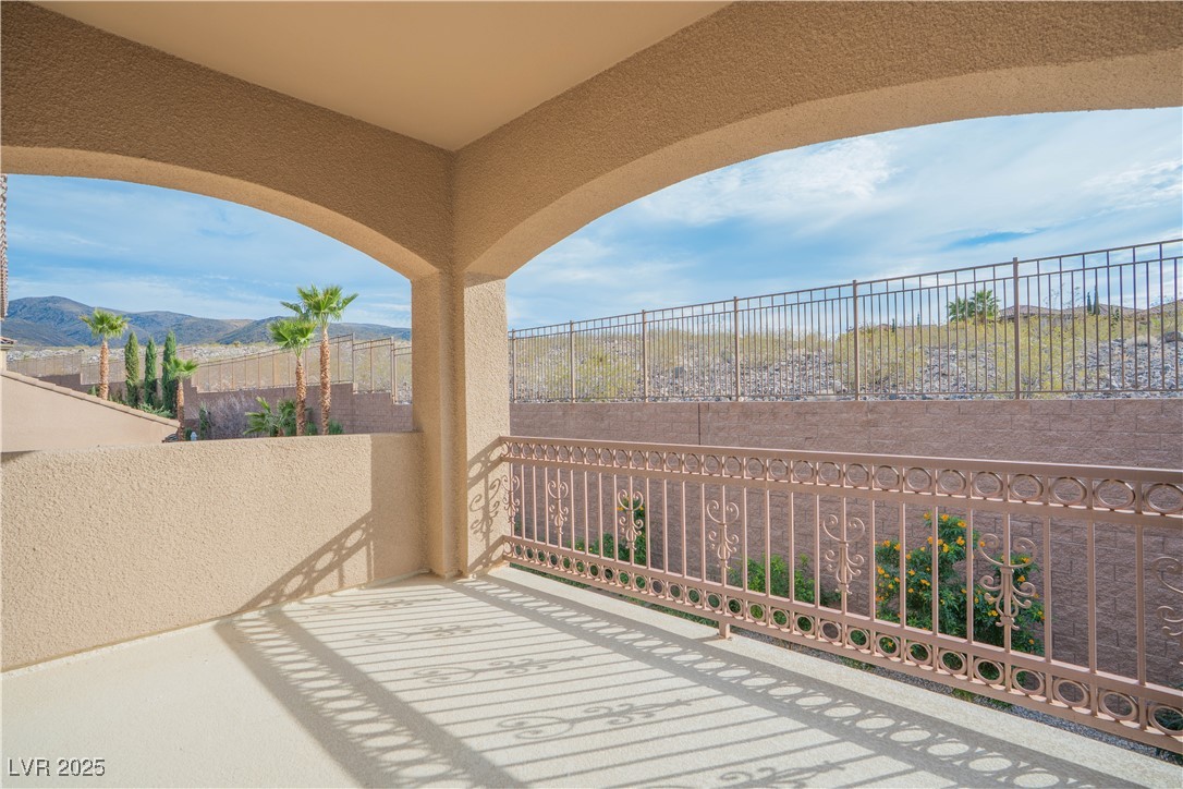 2265 Boutique Avenue