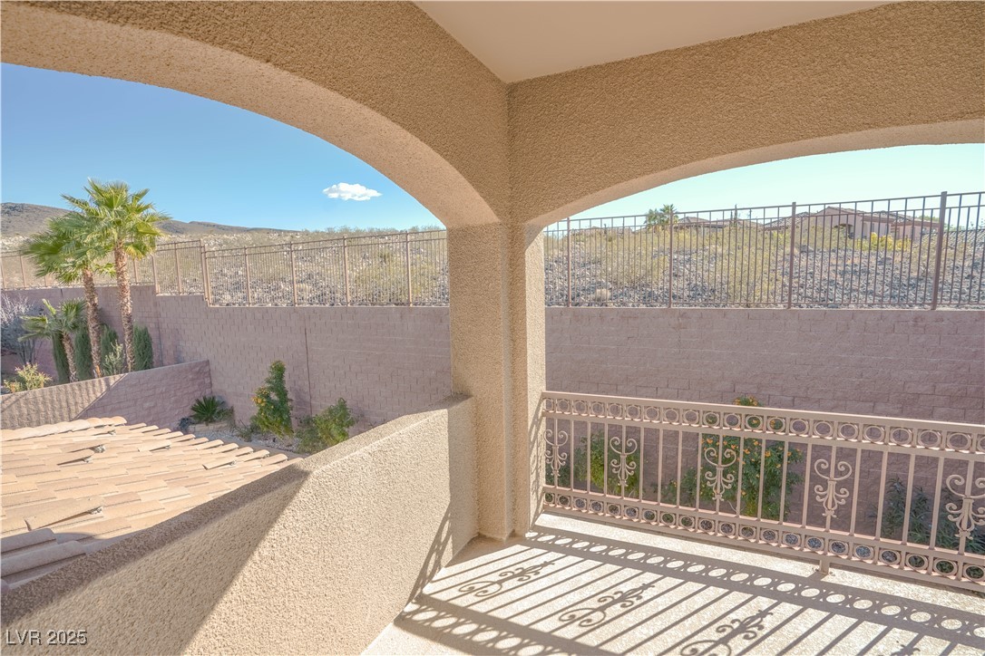 2265 Boutique Avenue