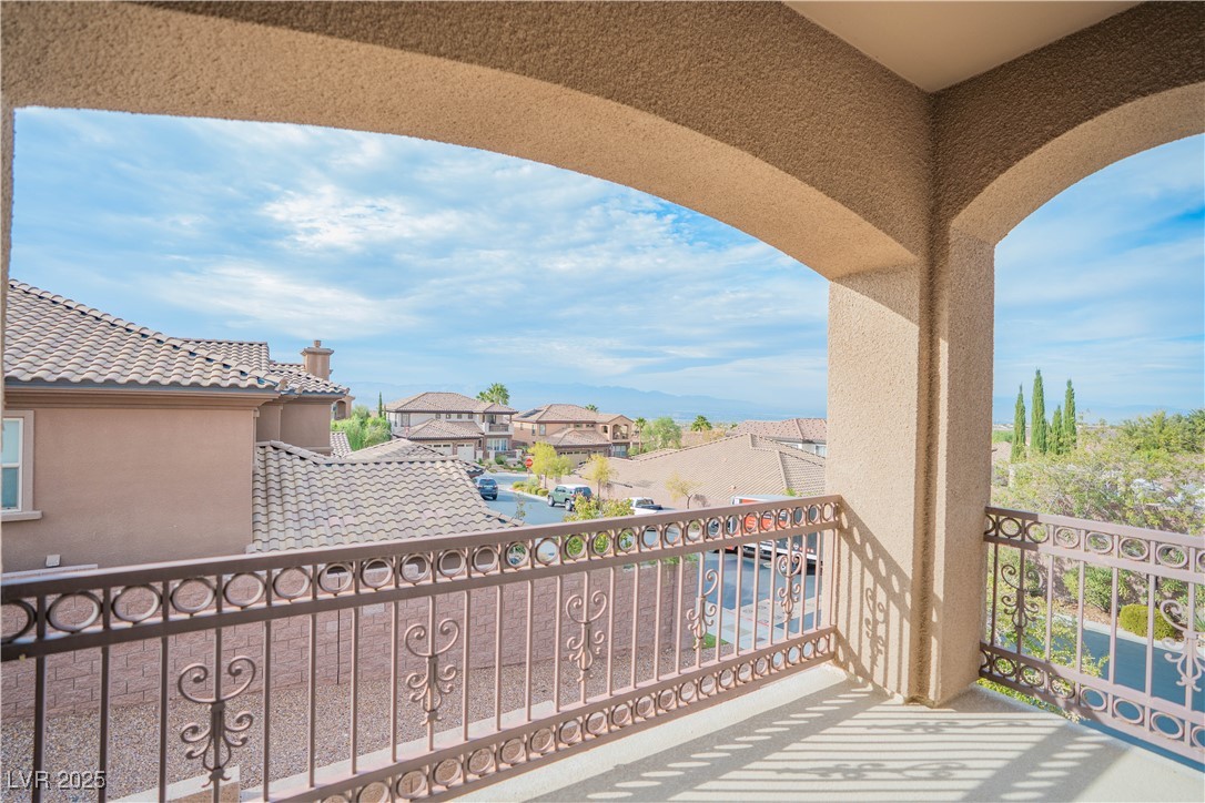 2265 Boutique Avenue