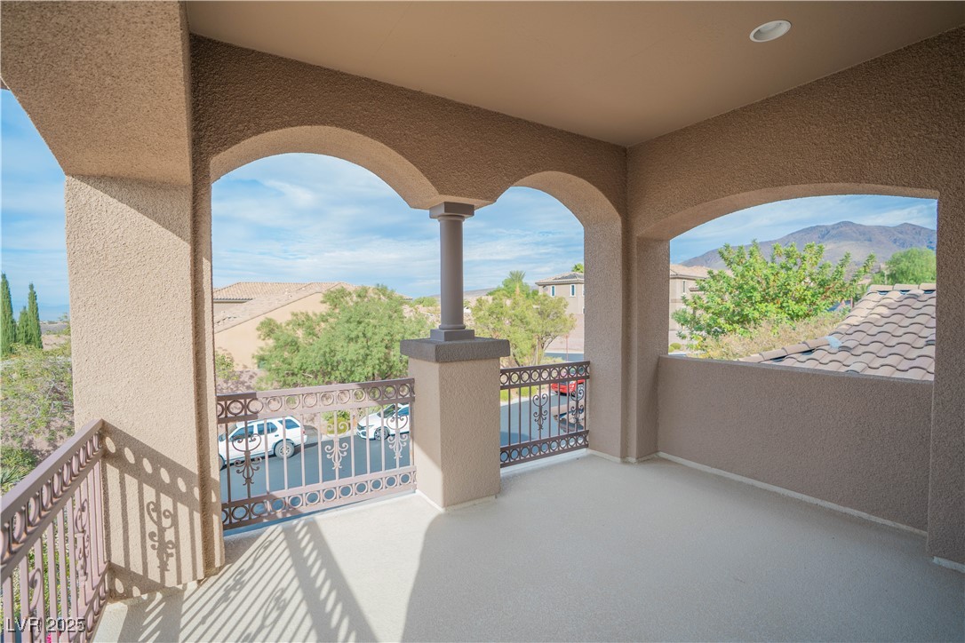 2265 Boutique Avenue