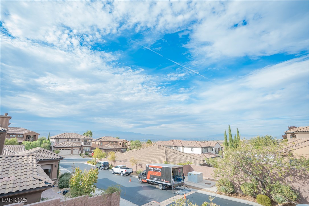 2265 Boutique Avenue