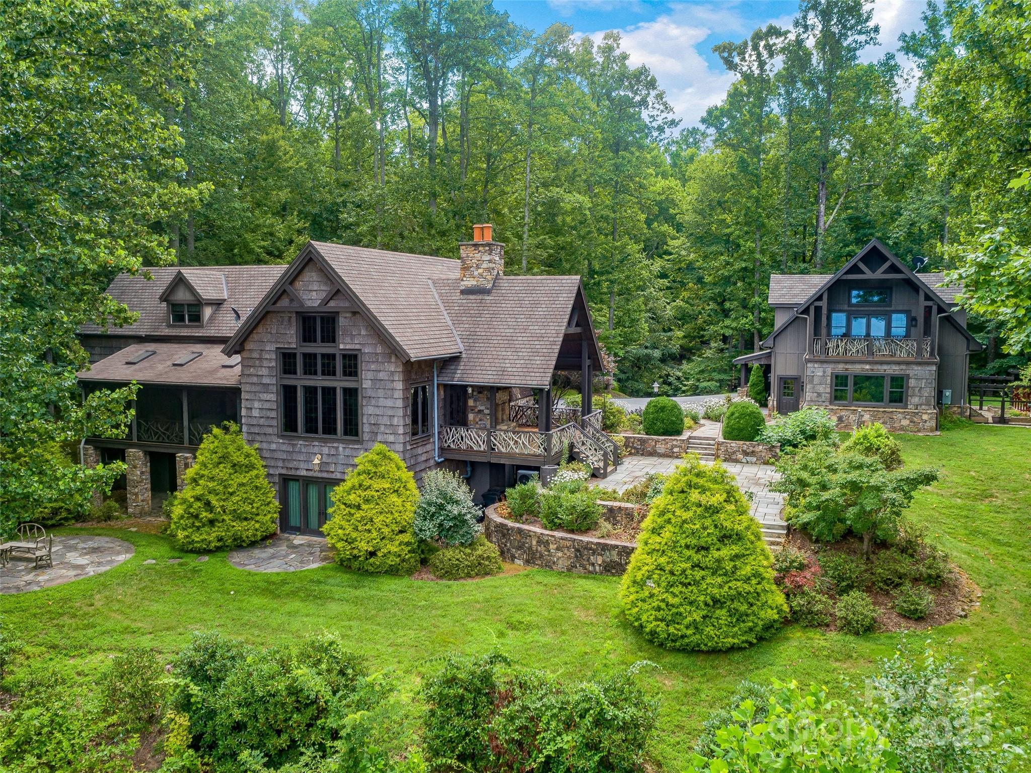 5019 Willow Road