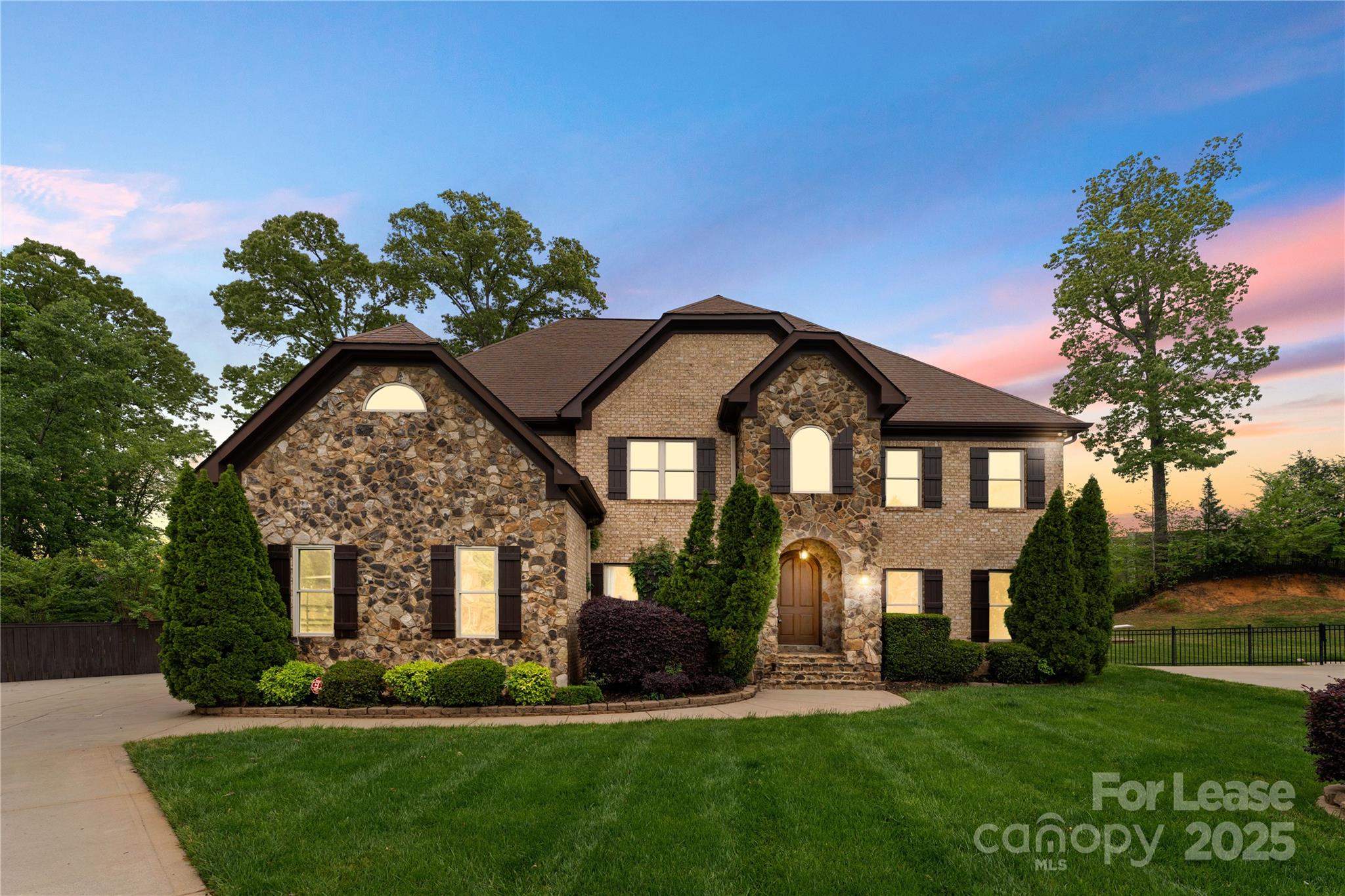 7307 Roseland Avenue