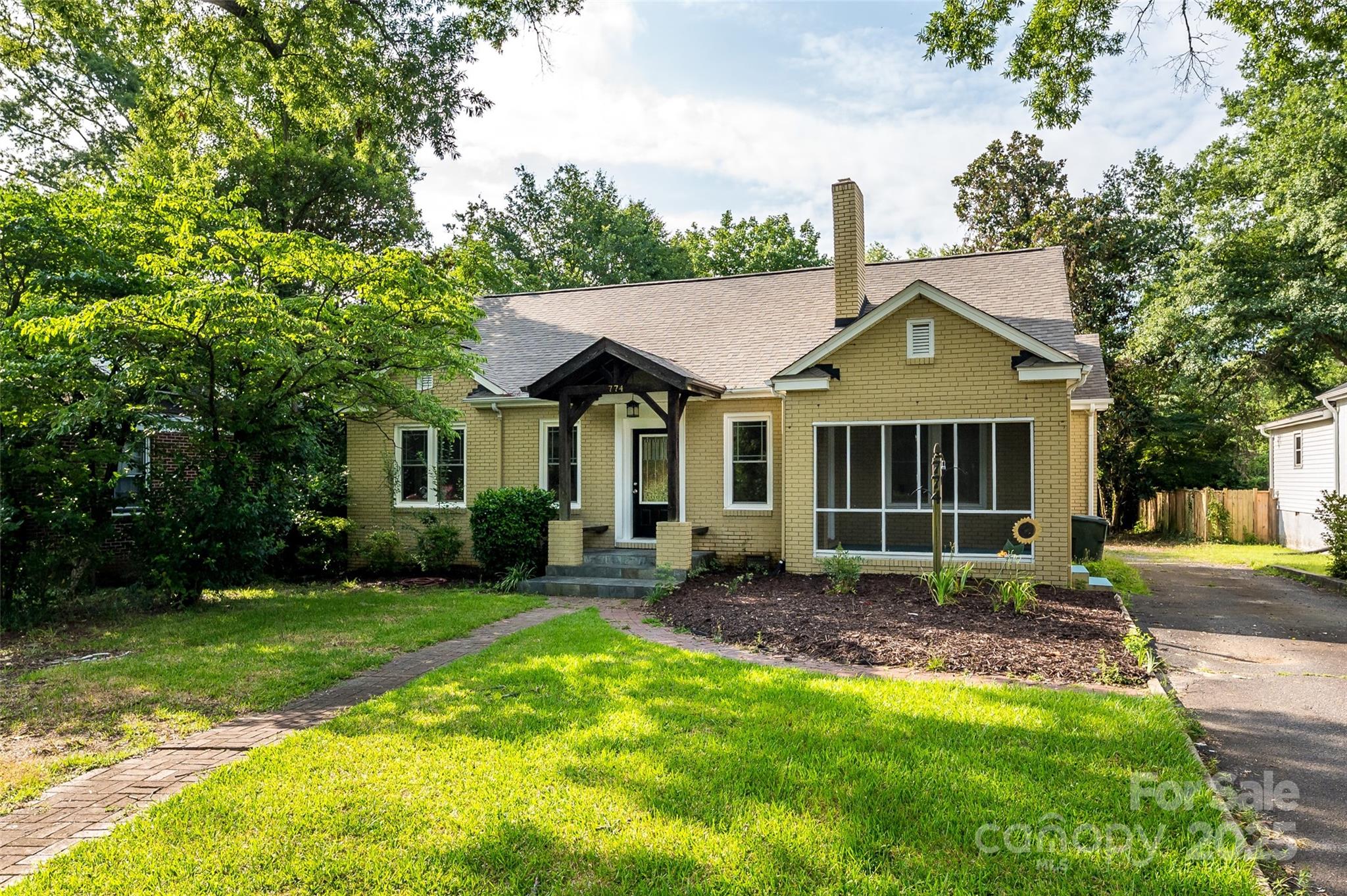 774 Eden Terrace