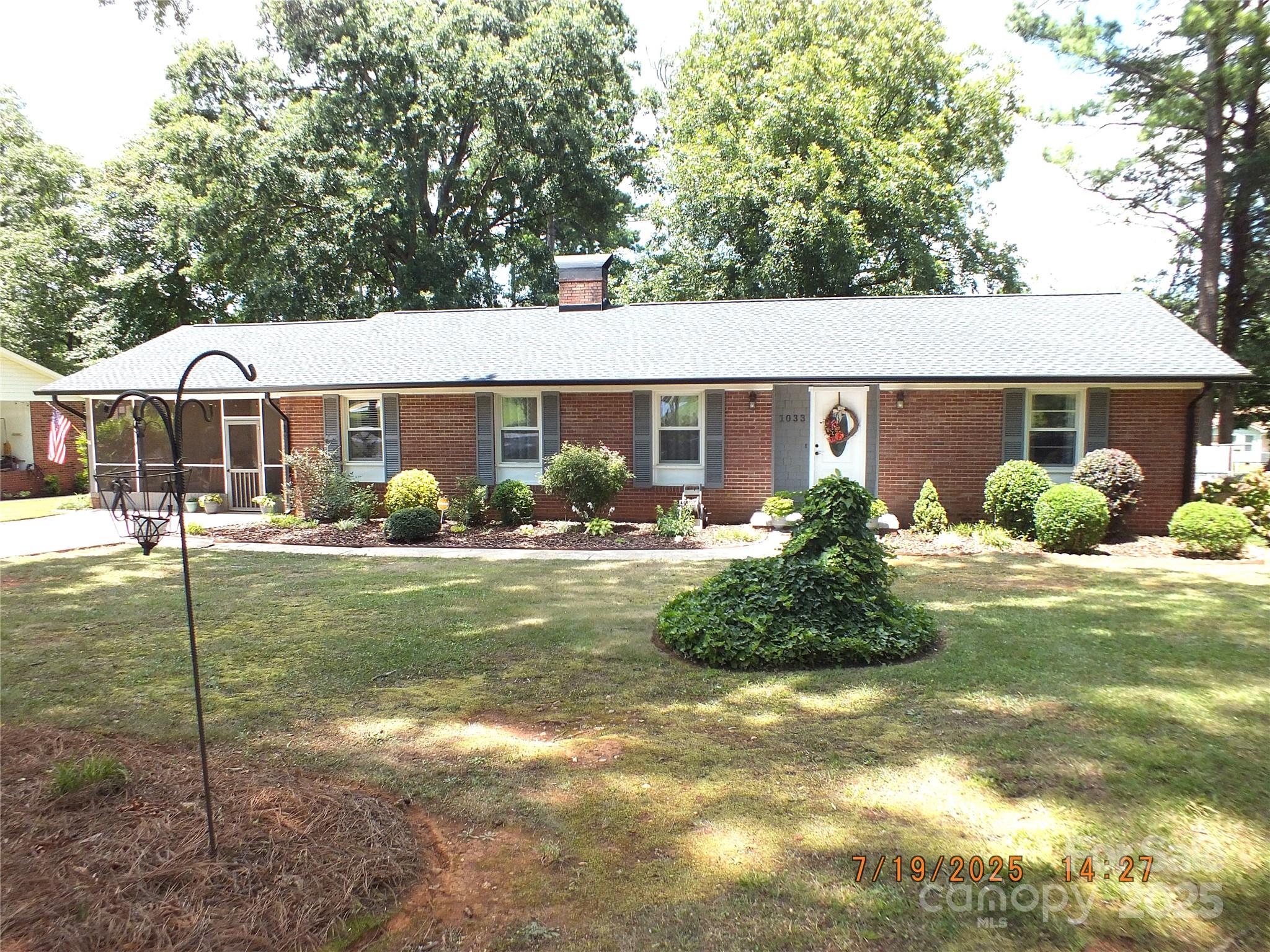 1033 Christopher Circle Unit: 15