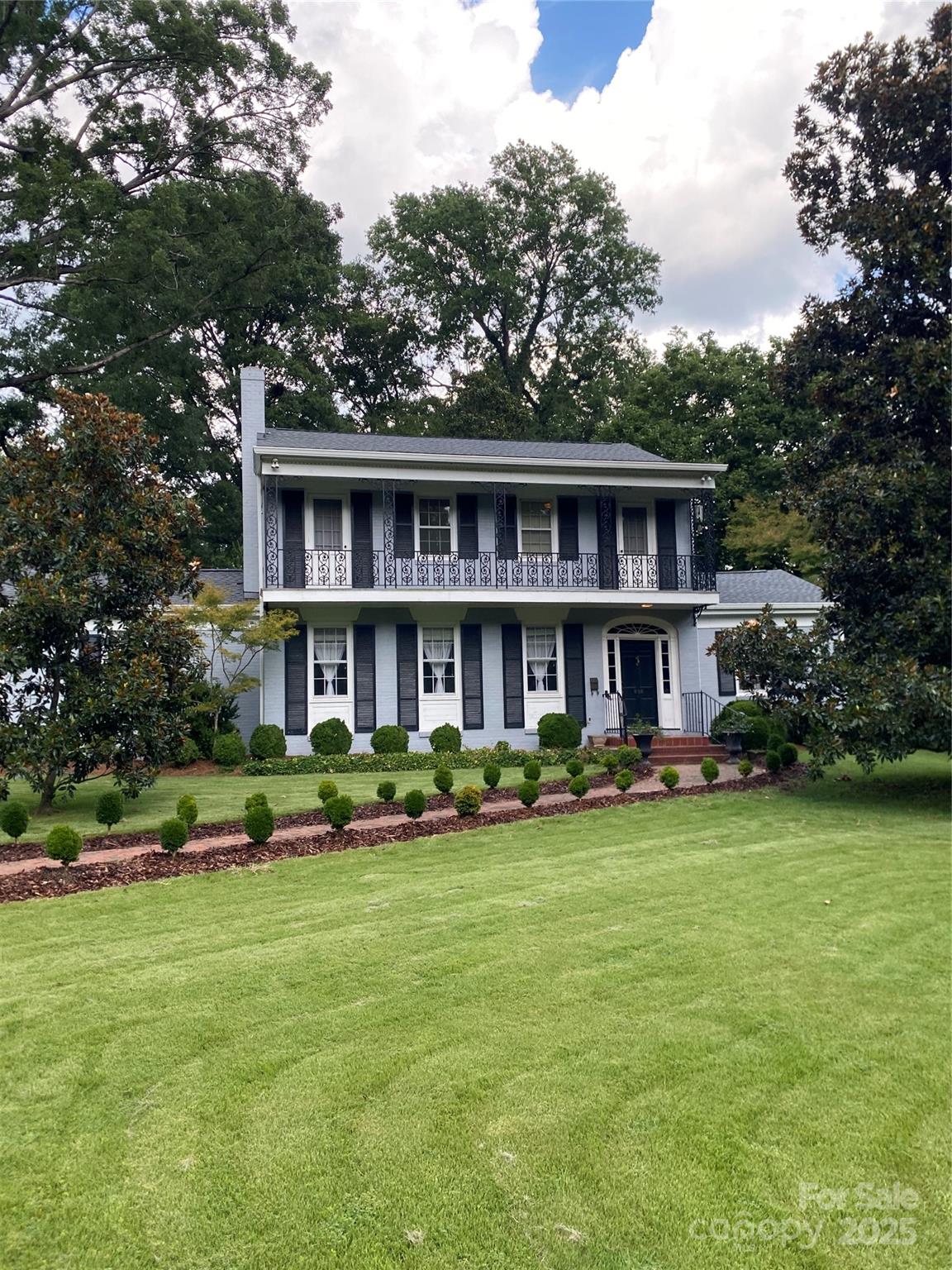 626 Oakwood Lane