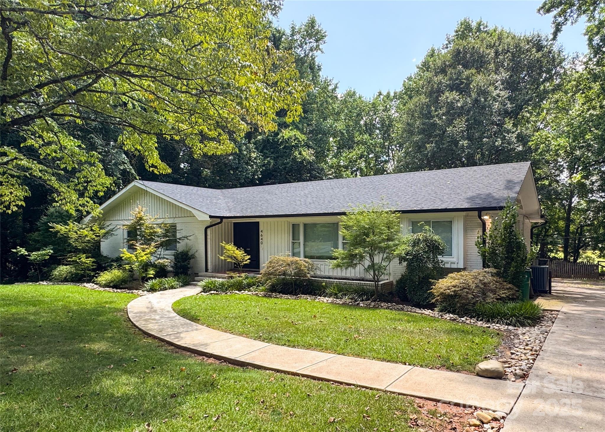 4640 Town and Country Drive