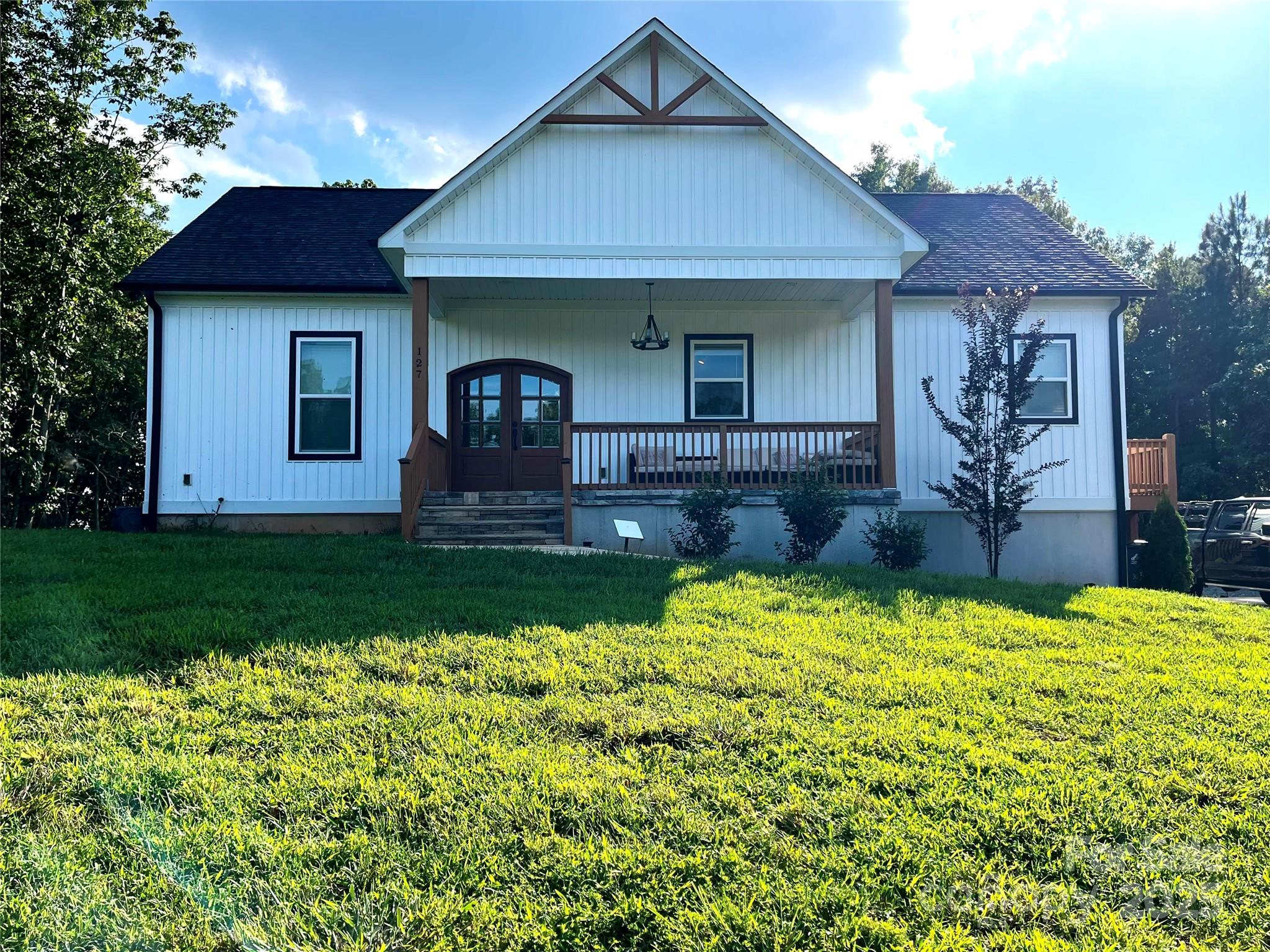 127 Beacon Ridge Drive