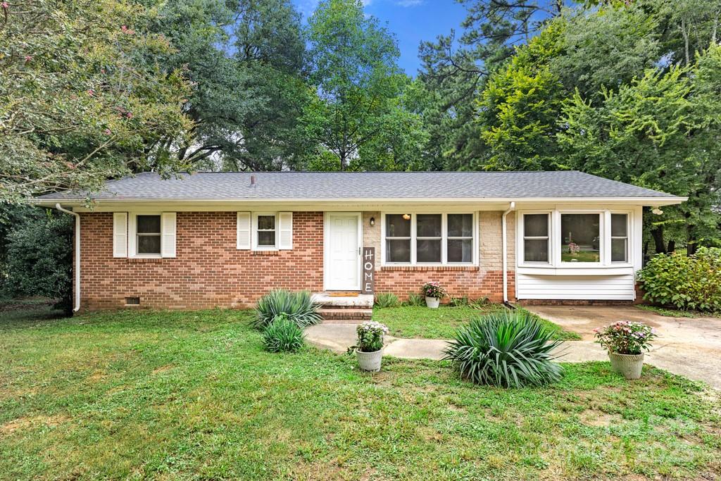 365 Twin Lakes Road Unit: 1