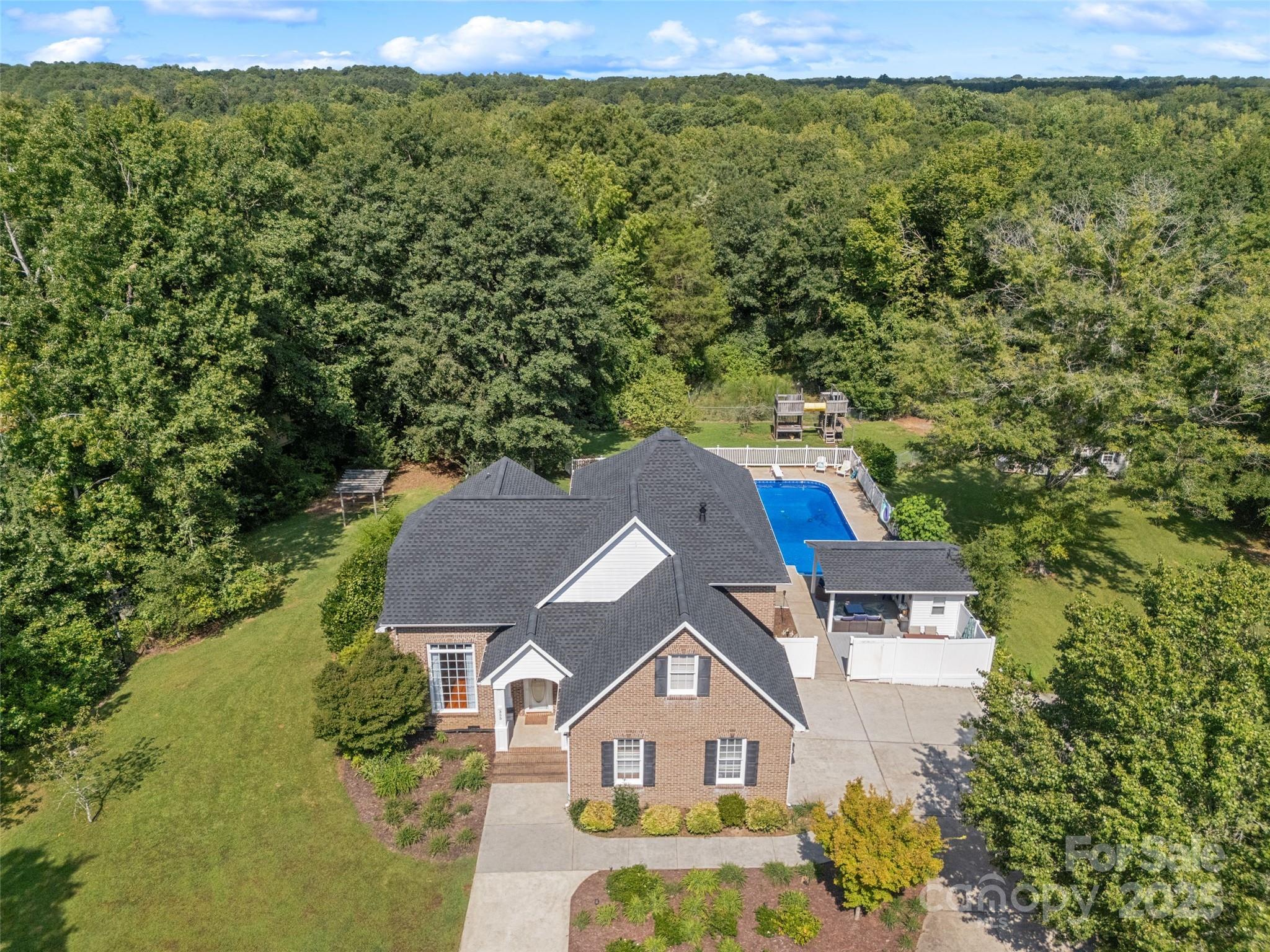 355 Leisure Lane