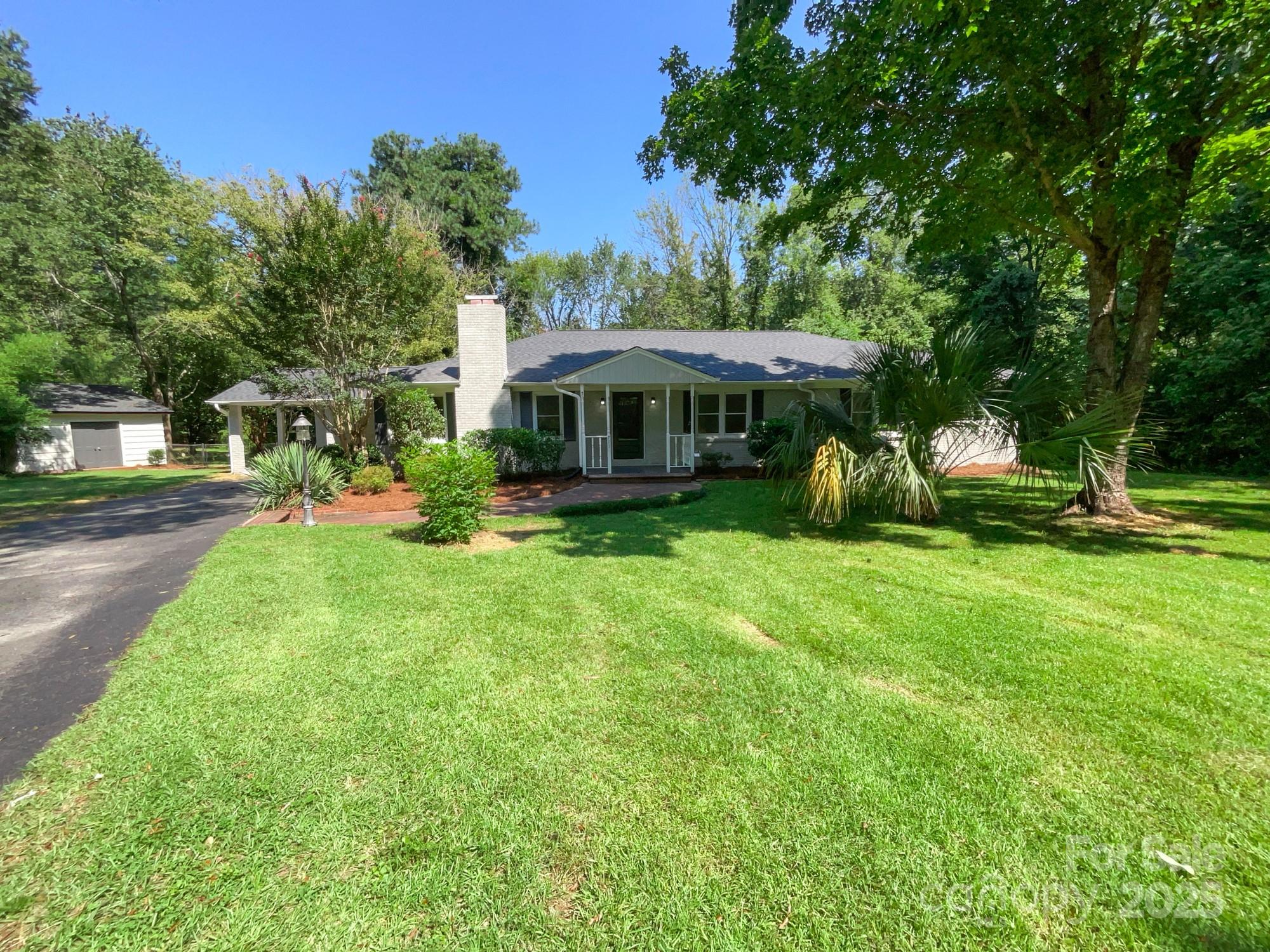 711 Forest Road