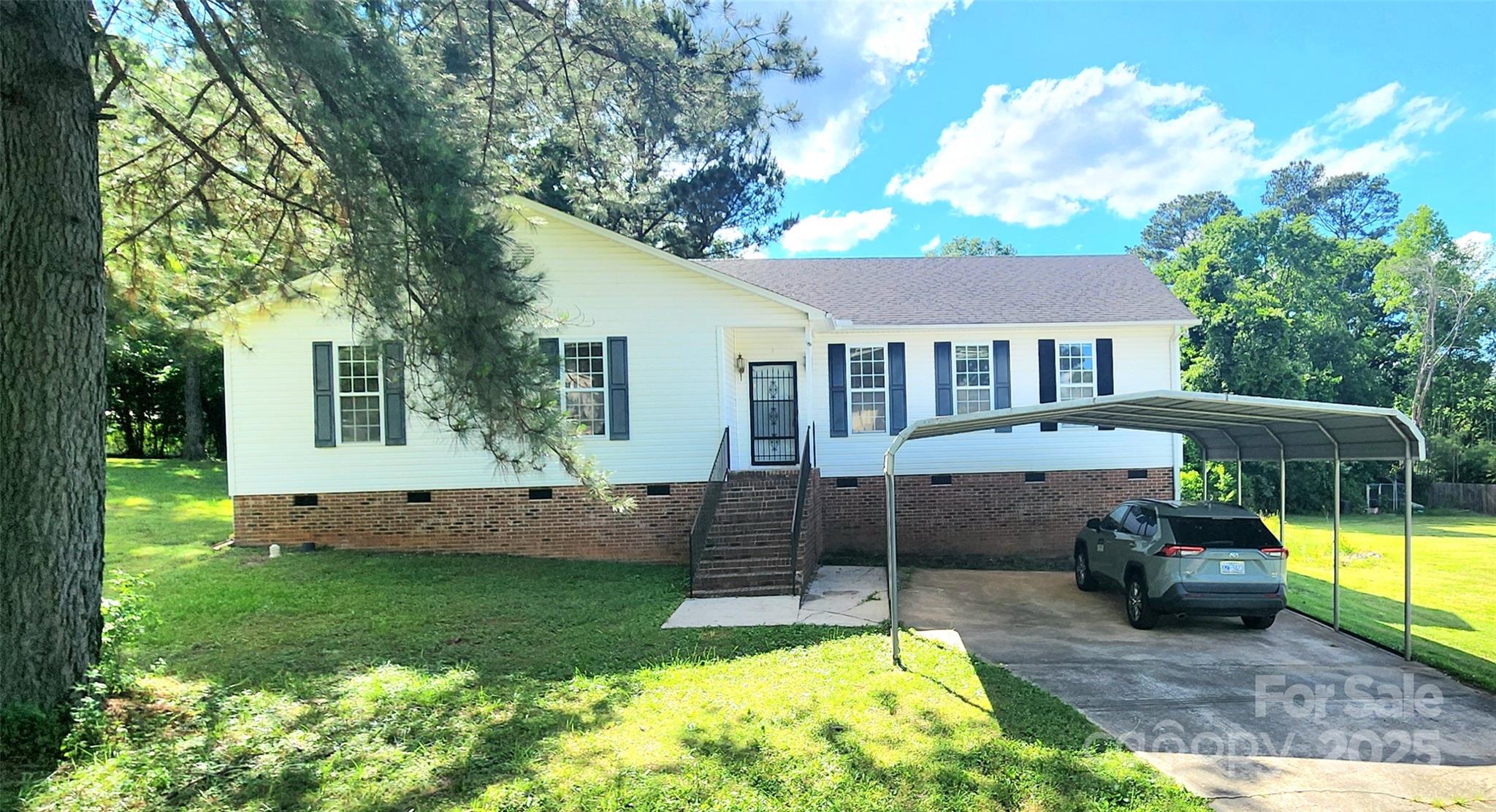 1066 Tremont Avenue