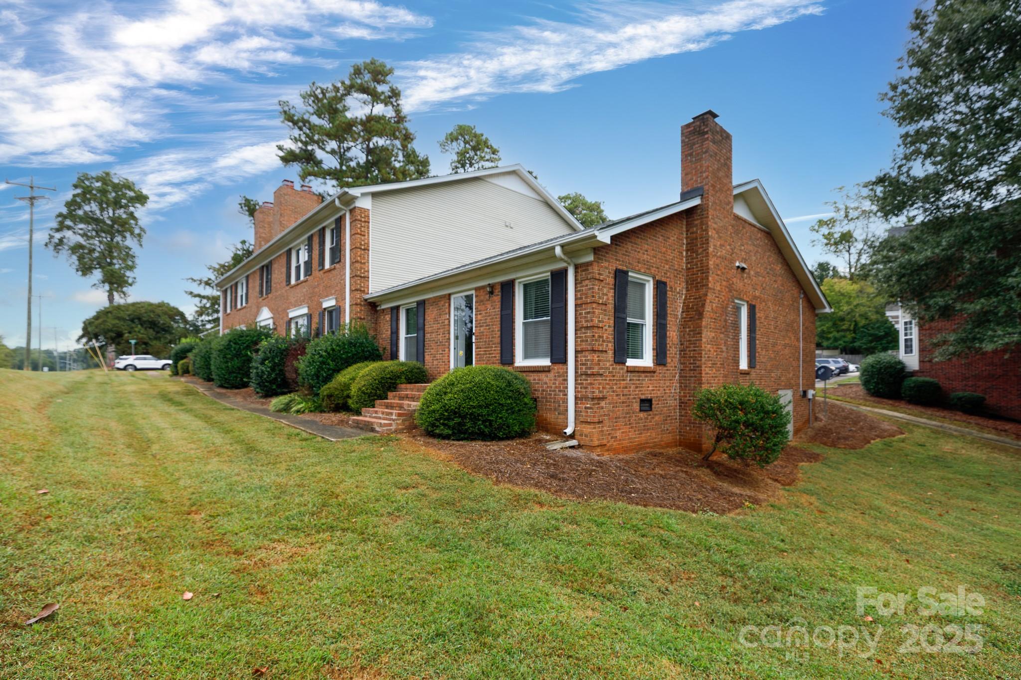 1246 India Hook Road