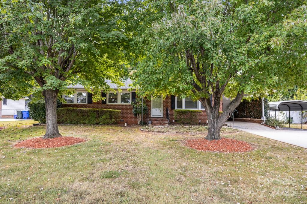 873 Kentwood Drive
