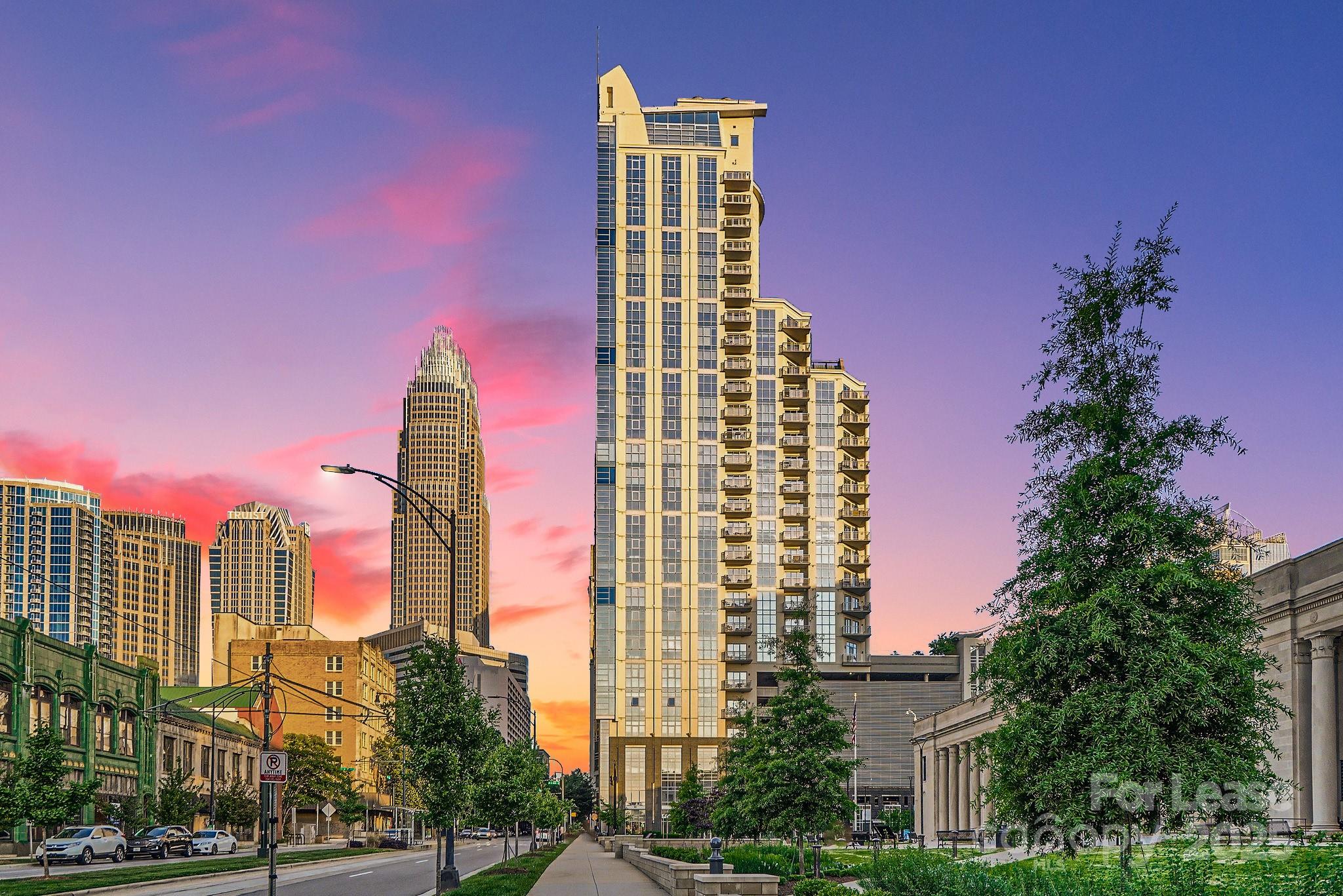 333 W Trade Street W Unit: 1501