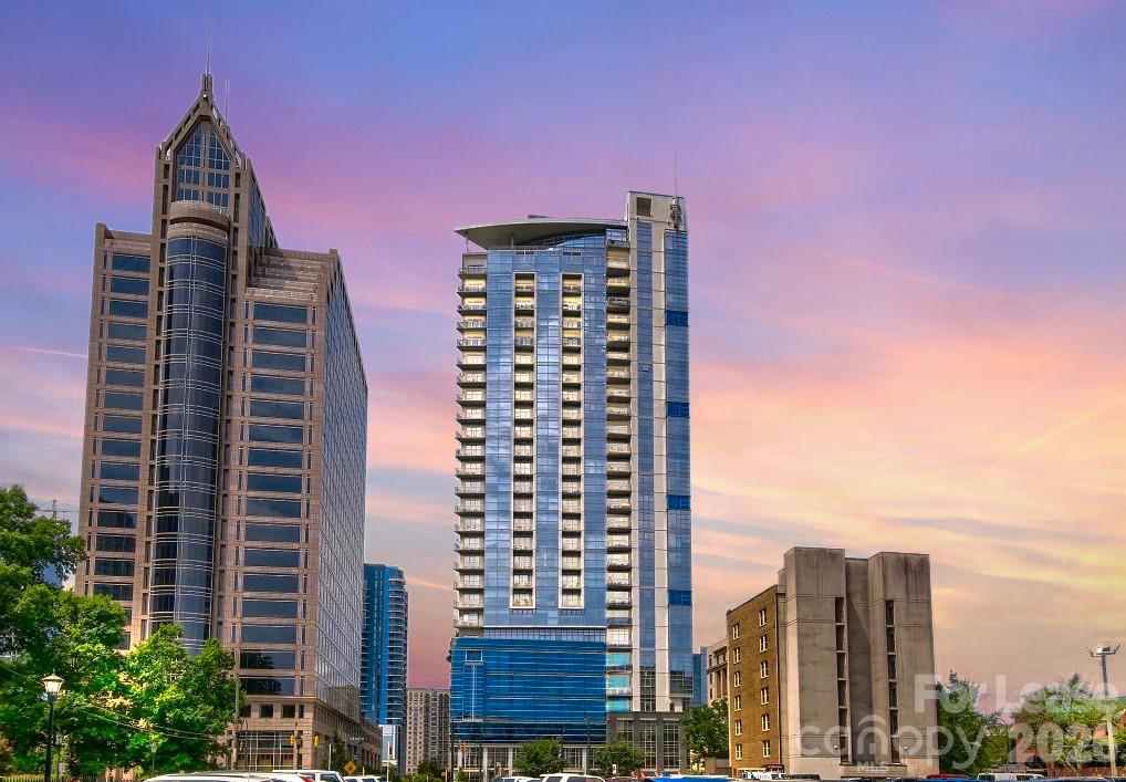 333 W Trade Street W Unit: 1501