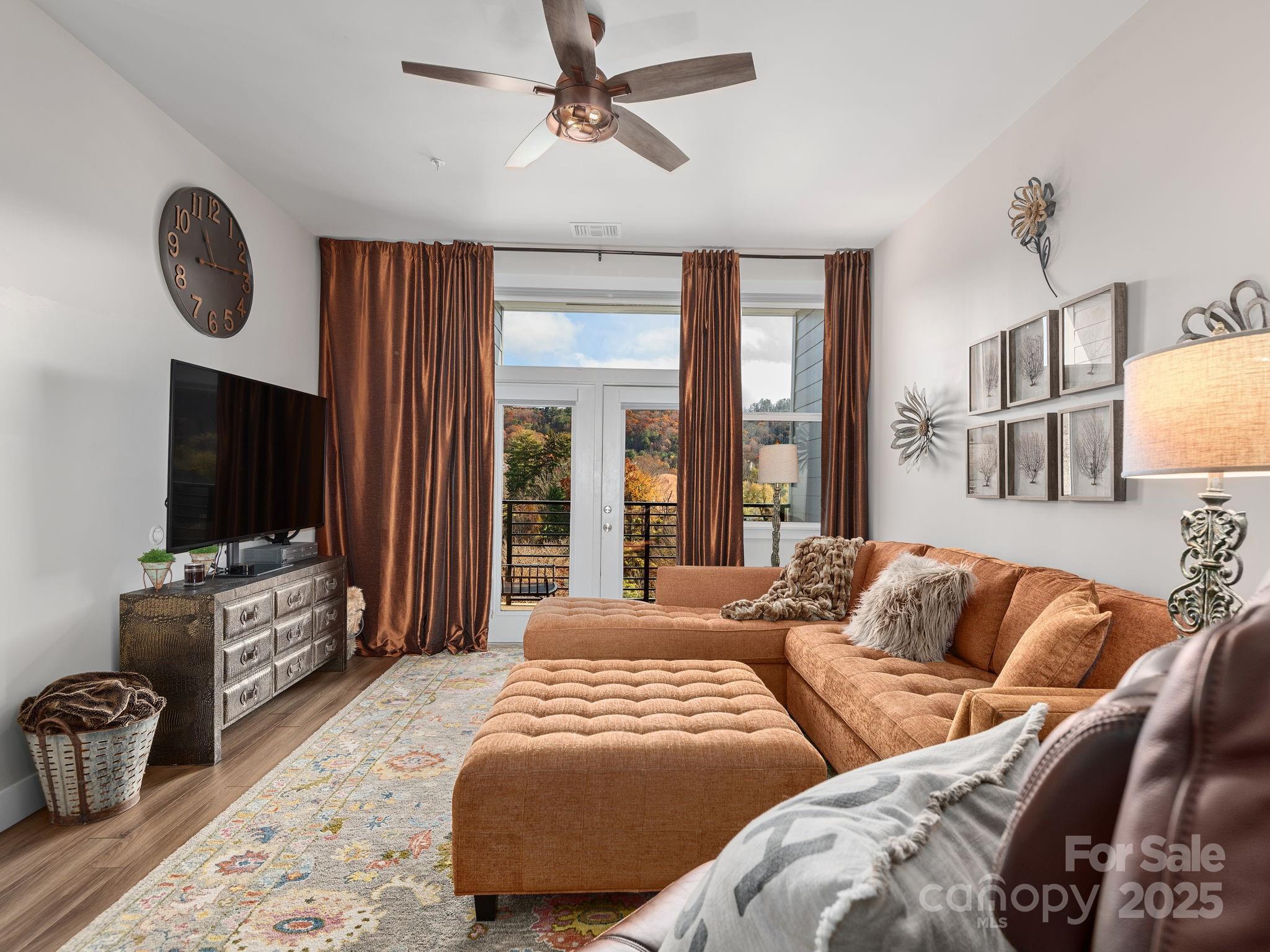 55 S Market Street Unit: 507