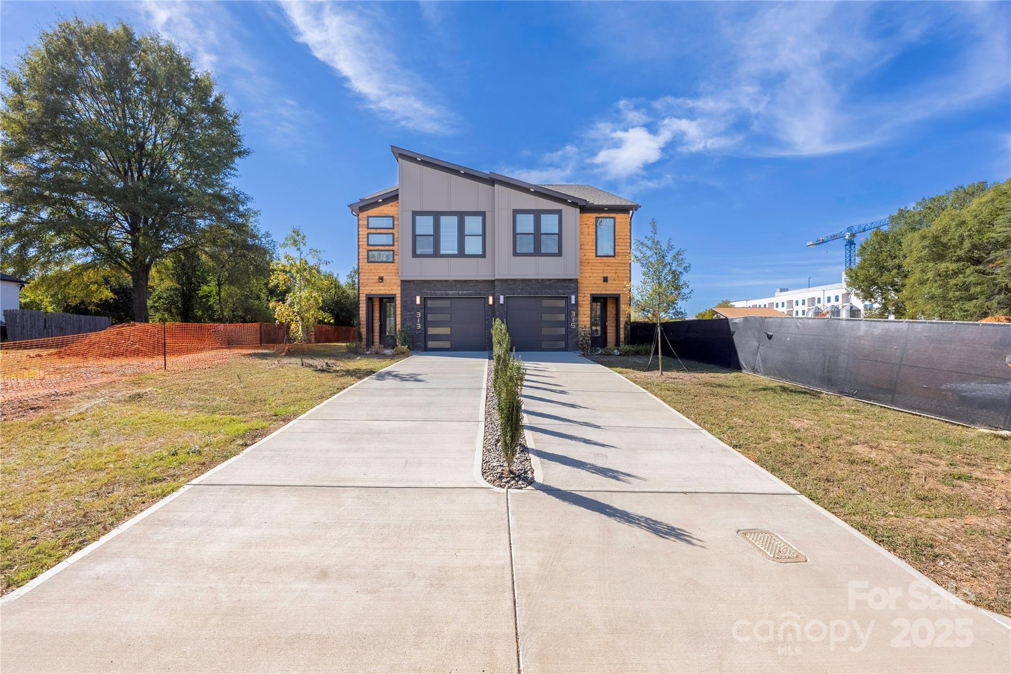 315 E Peterson Street