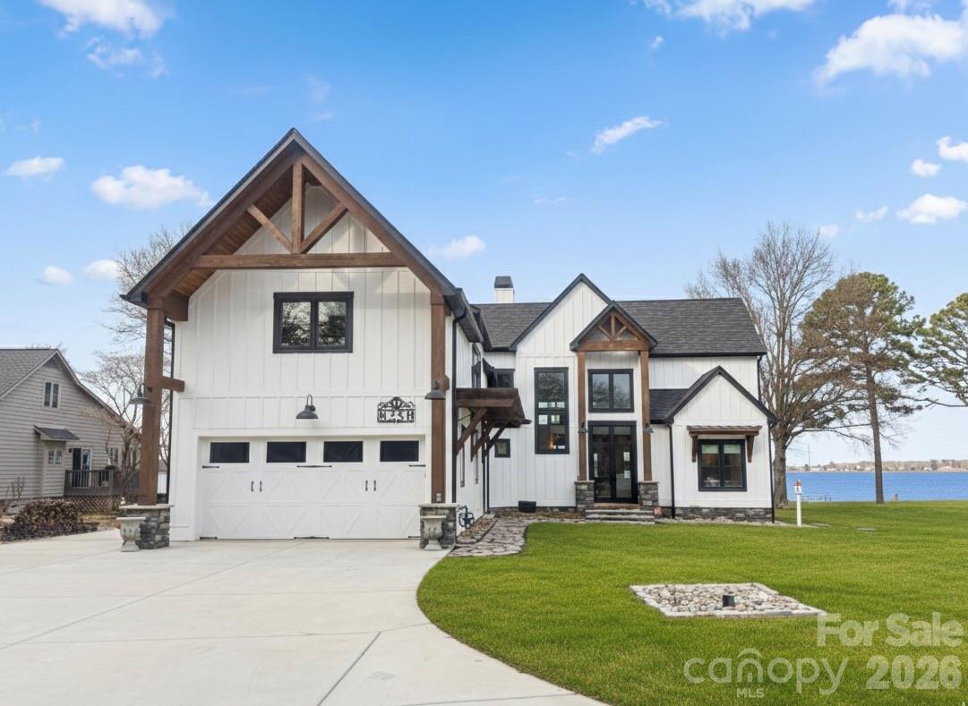 8250 Peninsula Lane